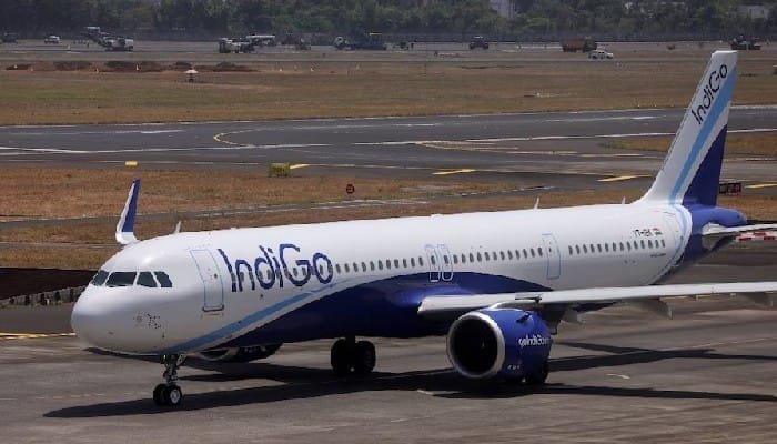 IndiGo Plane Windshield Crack