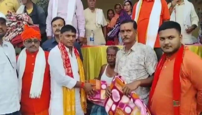 Bihar Minister Blanket Distribution