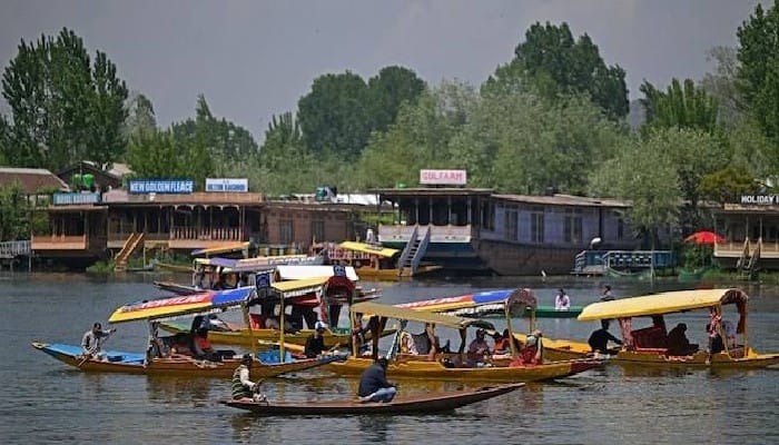 Kashmir Tourist Places Closed