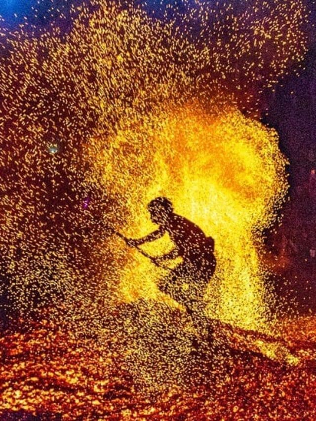 दुनिया की सबसे अजीब धार्मिक प्रथाएँ, जिन पर यकीन करना मुश्किल है!